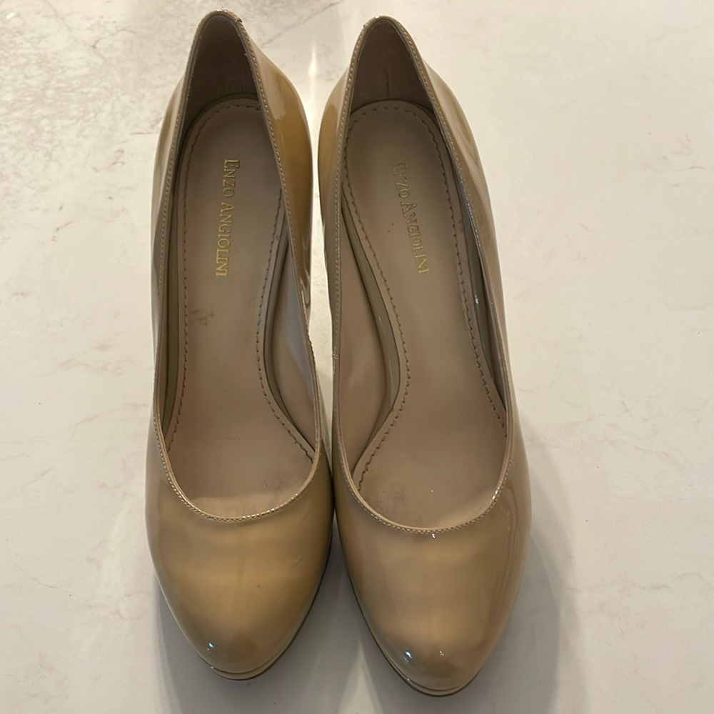 6a. Enzo Angiolini taupe high heel platform shoes size 8.5